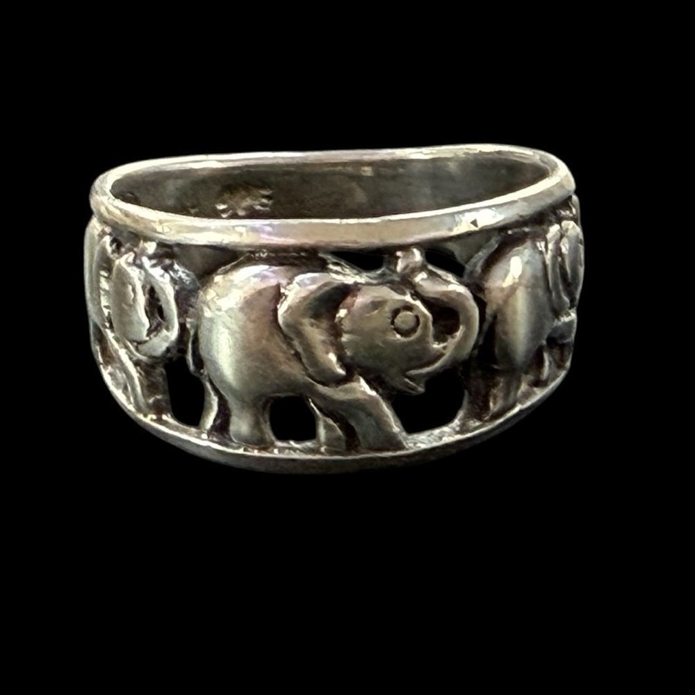 Vintage sterling silver 925 Elephant band ring size‎ 6.5 good luck safari animal